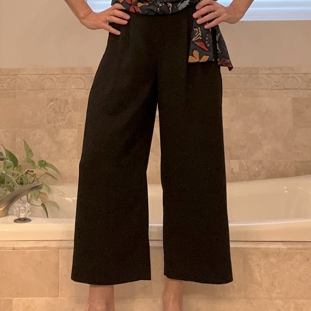 J.Crew wide leg cropped crêpe pants (size 4T)
